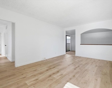 2513 190th Street - Photo Thumbnail 4