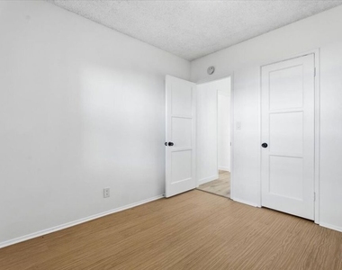 2513 190th Street - Photo Thumbnail 24