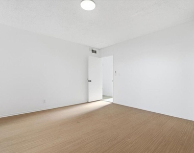 2513 190th Street - Photo Thumbnail 21