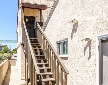 2513 190th Street - Photo Thumbnail 2