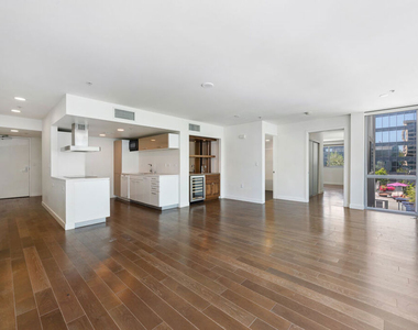901 S Flower Street - Photo Thumbnail 2