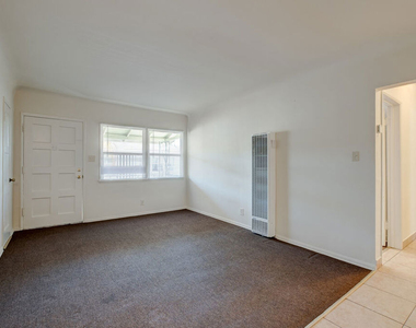 11508 Simms Avenue - Photo Thumbnail 6