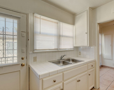 11508 Simms Avenue - Photo Thumbnail 9