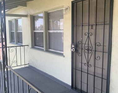 11508 Simms Avenue - Photo Thumbnail 4