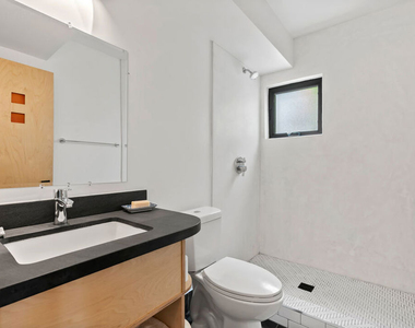 3121 Frederick Street - Photo Thumbnail 39