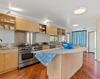 3121 Frederick Street - Photo Thumbnail 11