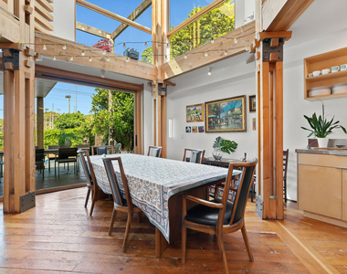 3121 Frederick Street - Photo Thumbnail 6
