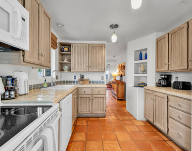 52420 Avenida Juarez - Photo Thumbnail 11