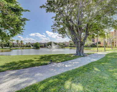600 Egret Circle - Photo Thumbnail 33