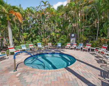 600 Egret Circle - Photo Thumbnail 22