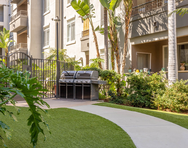 4077 Glencoe Avenue - Photo Thumbnail 48