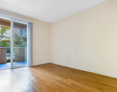 4077 Glencoe Avenue - Photo Thumbnail 32