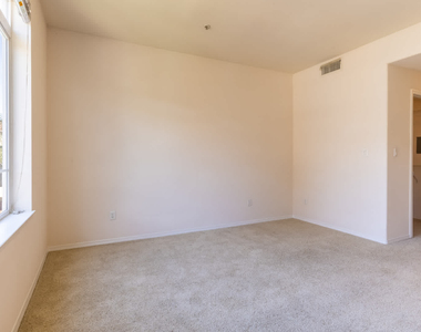 4077 Glencoe Avenue - Photo Thumbnail 30