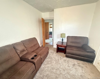470 Lafayette Boulevard - Photo Thumbnail 1