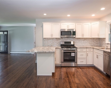 16 Elmwood Drive - Photo Thumbnail 7