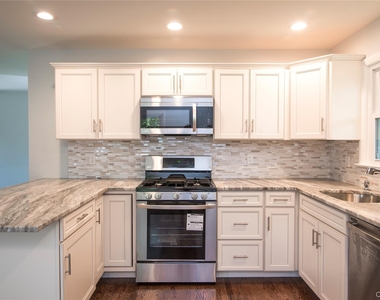 16 Elmwood Drive - Photo Thumbnail 9