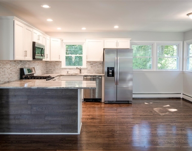 16 Elmwood Drive - Photo Thumbnail 5