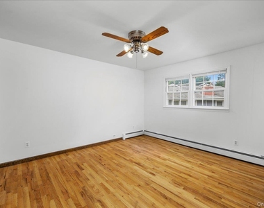 7 Shaw Lane - Photo Thumbnail 18