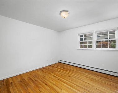 7 Shaw Lane - Photo Thumbnail 17