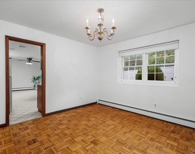 7 Shaw Lane - Photo Thumbnail 6