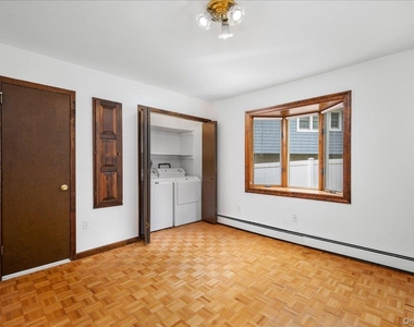 7 Shaw Lane - Photo Thumbnail 11