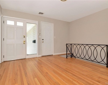 3 Lea Place - Photo Thumbnail 2
