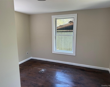 46 Lime Kiln Road - Photo Thumbnail 3