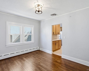 526 Carroll Avenue - Photo Thumbnail 7