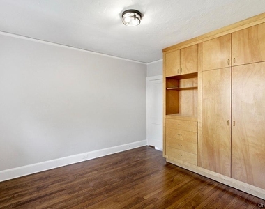 526 Carroll Avenue - Photo Thumbnail 11