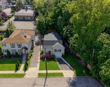 526 Carroll Avenue - Photo Thumbnail 1