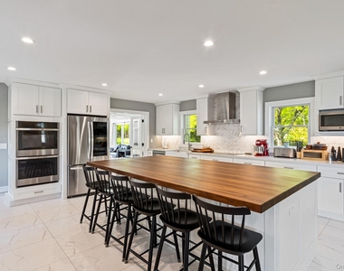 96 Lake Avenue - Photo Thumbnail 15
