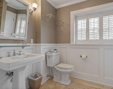 1 Meadow Way - Photo Thumbnail 16