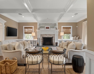 1 Meadow Way - Photo Thumbnail 6
