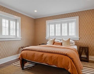 1 Meadow Way - Photo Thumbnail 15