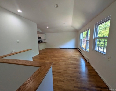 174-17 129th Avenue - Photo Thumbnail 5
