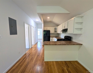 174-17 129th Avenue - Photo Thumbnail 9