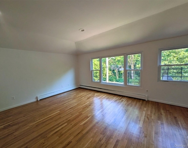 174-17 129th Avenue - Photo Thumbnail 4