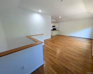 174-17 129th Avenue - Photo Thumbnail 3