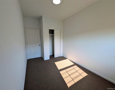 174-17 129th Avenue - Photo Thumbnail 11