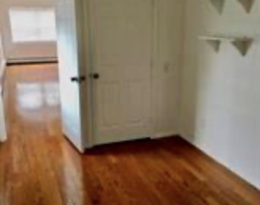 13 Spring Street - Photo Thumbnail 6