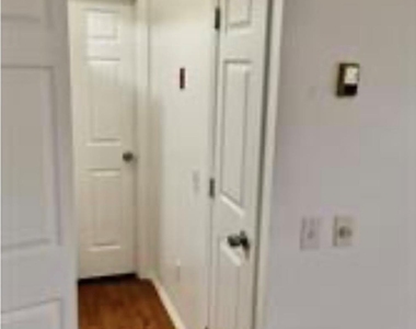 13 Spring Street - Photo Thumbnail 11