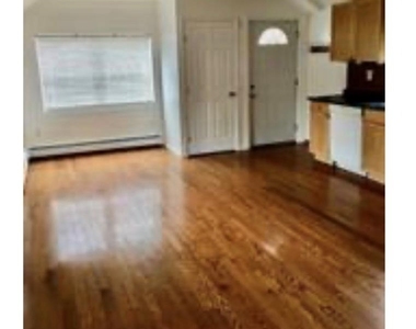 13 Spring Street - Photo Thumbnail 19