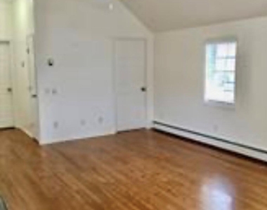 13 Spring Street - Photo Thumbnail 13