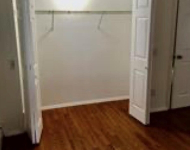 13 Spring Street - Photo Thumbnail 3