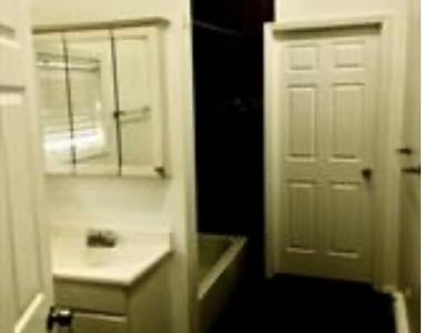 13 Spring Street - Photo Thumbnail 8