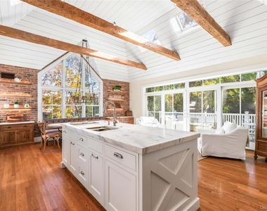101 Milton Road - Photo Thumbnail 3