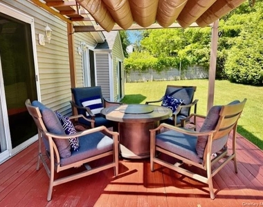 111 Fanning Avenue - Photo Thumbnail 15