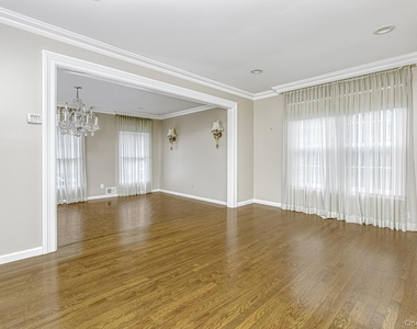 1 Lodi Lane - Photo Thumbnail 8