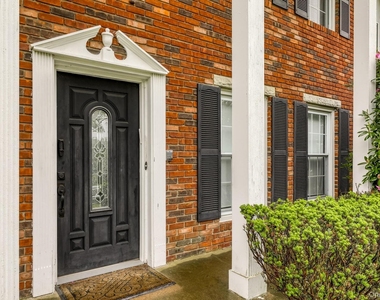 1 Lodi Lane - Photo Thumbnail 4
