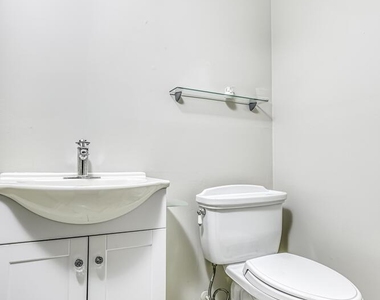 1 Lodi Lane - Photo Thumbnail 13